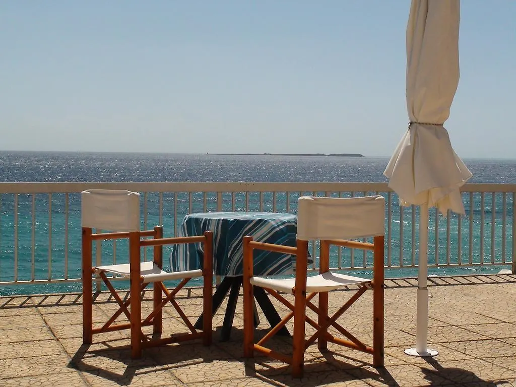 Constantinos Apartments Lászi
