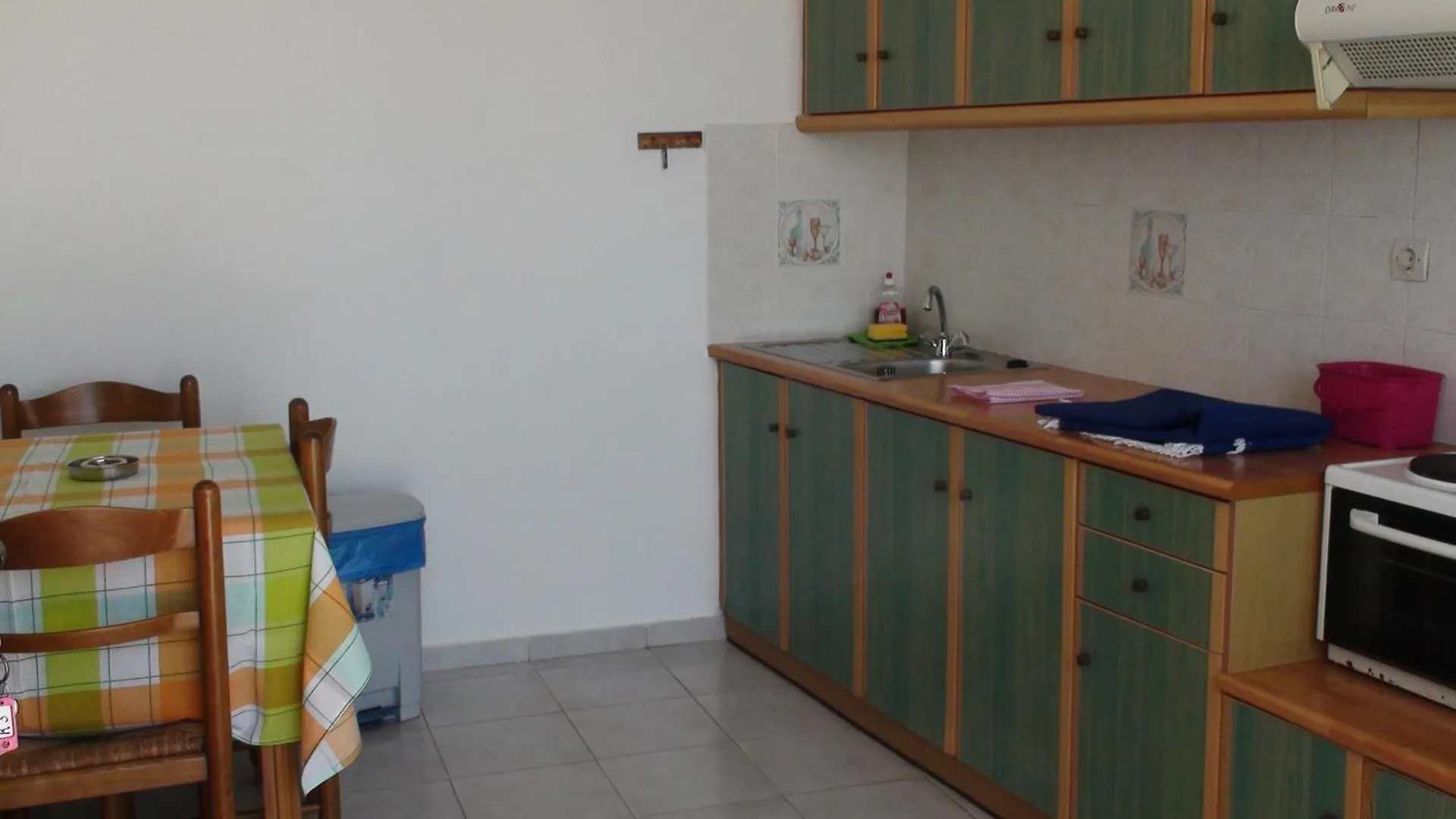 Constantinos Apartments Lászi