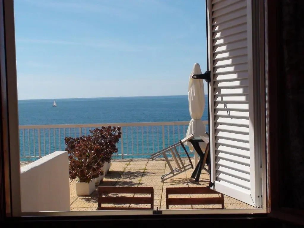 Constantinos Apartments Lászi